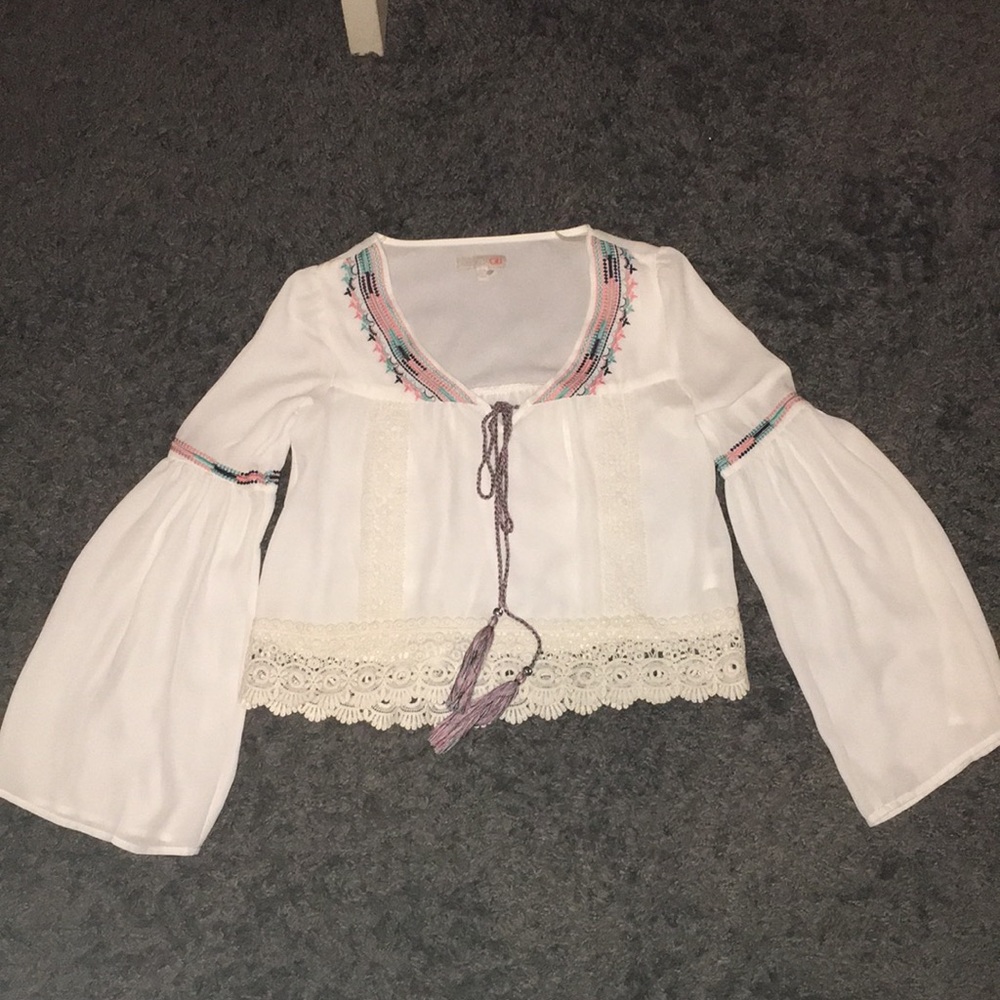 3/$35 Gianni Bini Boho Top
